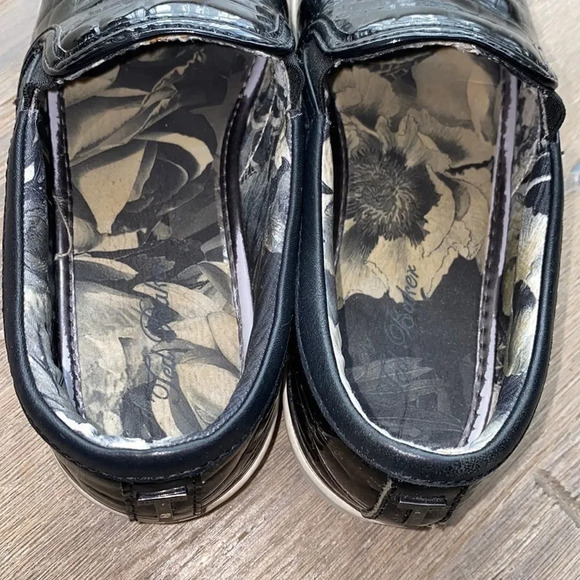 Ted Baker patent leather slip on sneakers - Picture 7 of 7